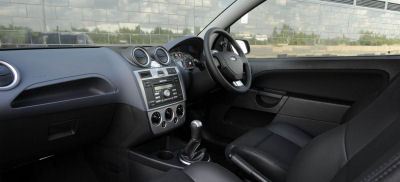 
Dcouvrez l'intrieur de la Ford Fiesta Zetec S (2008).
 